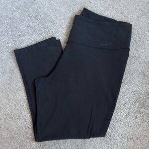 Nike Black Cropped Leggings